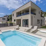 Karlo By Interhome *