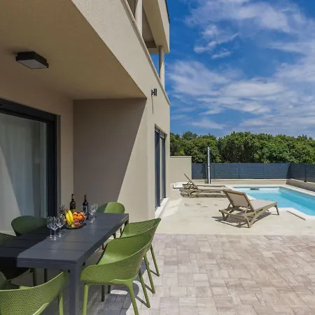 Dom wakacyjny Karlo By Interhome Pula