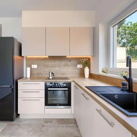 Karlo By Interhome *