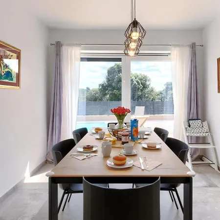 בית נופש Karlo By Interhome