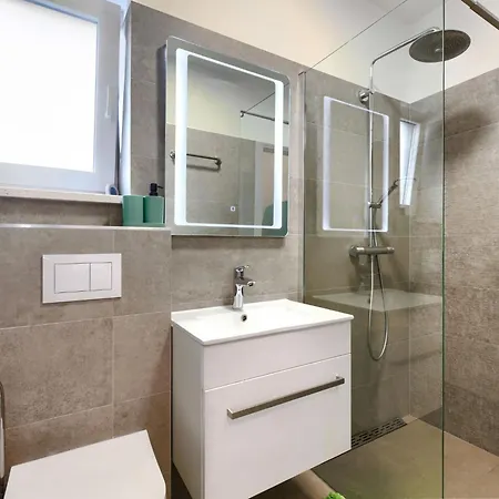 בית נופש Karlo By Interhome *