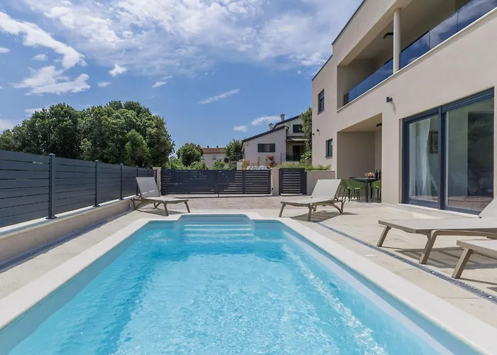 Holiday home Karlo By Interhome Pula