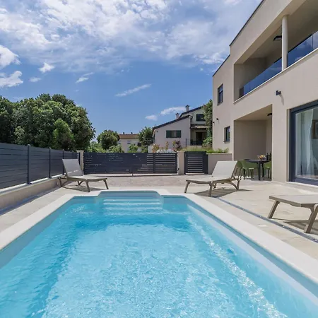 Hébergement de vacances Karlo By Interhome Pula