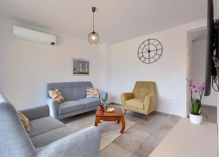 Karlo By Interhome Будинок відпочинку Пула