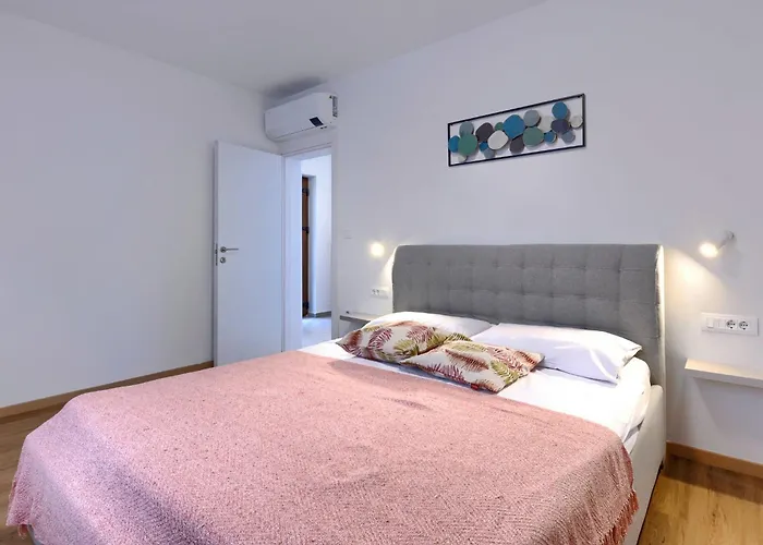 Karlo By Interhome * Pula