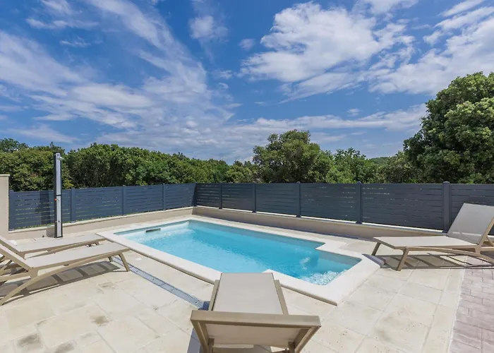 Karlo By Interhome * Pula